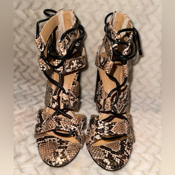 EXPRESS Snakeskin Pattern Lace up Block Heels - Picture 2 of 7